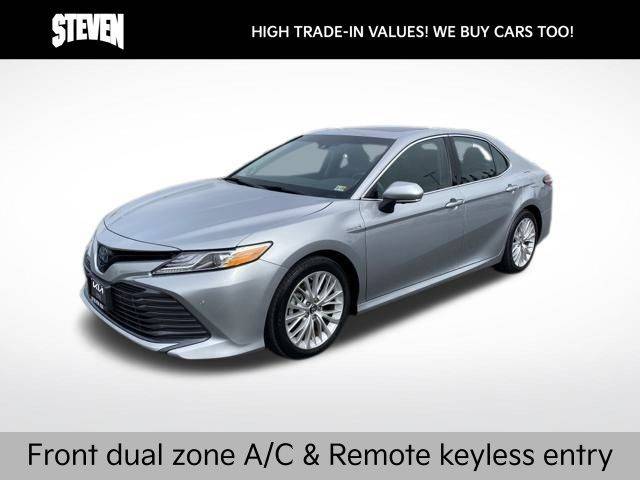 2018 Toyota Camry Hybrid XLE FWD photo