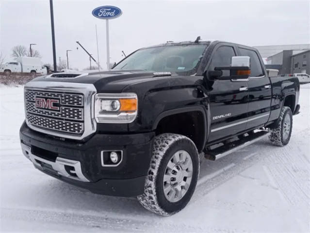 2019 GMC Sierra 2500HD Denali 4WD photo
