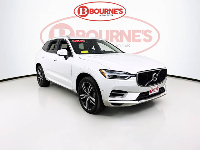 2019 Volvo XC60 Momentum AWD photo