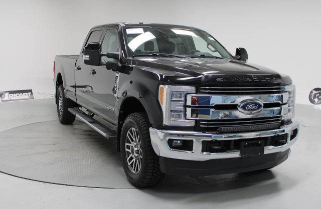 2018 Ford F-350 Super Duty LARIAT 4WD photo