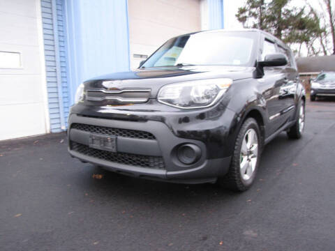 2018 Kia Soul Base FWD photo