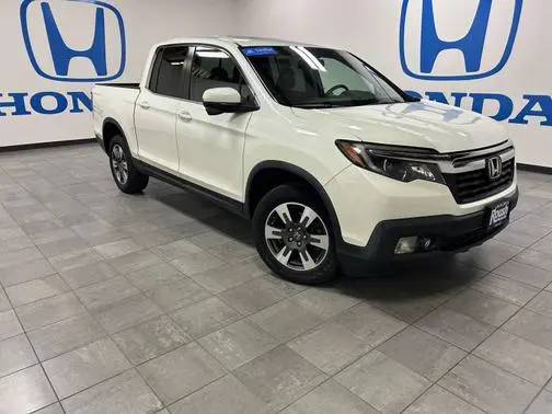 2019 Honda Ridgeline RTL-T AWD photo