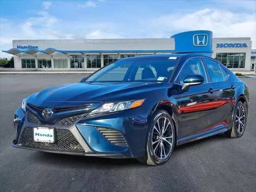 2018 Toyota Camry SE FWD photo