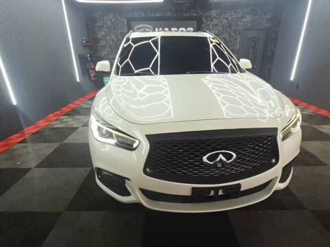 2019 Infiniti QX60 LUXE AWD photo