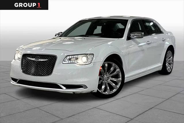 2019 Chrysler 300 Touring RWD photo
