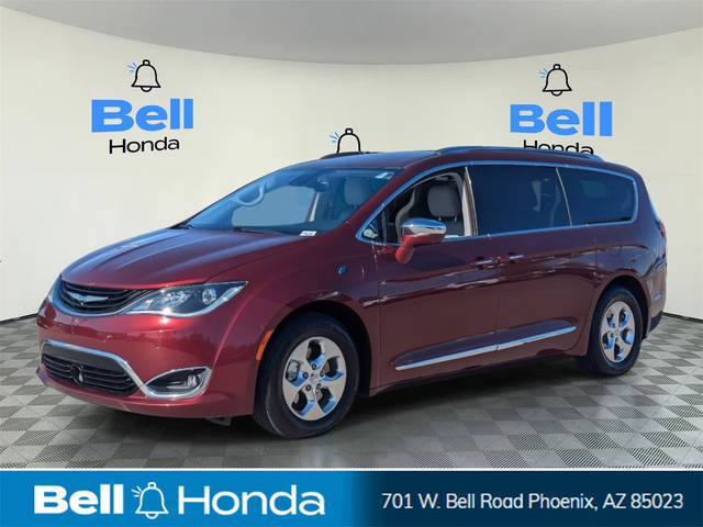 2018 Chrysler Pacifica Minivan Hybrid Limited FWD photo