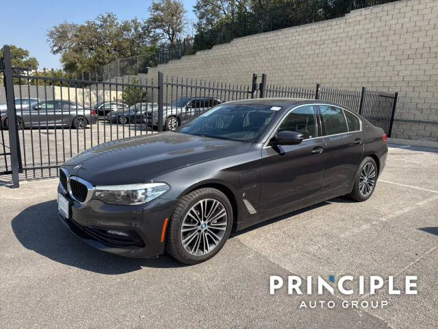 2018 BMW 5 Series 530e iPerformance RWD photo