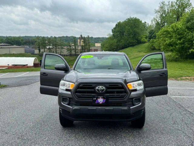 2018 Toyota Tacoma SR 4WD photo