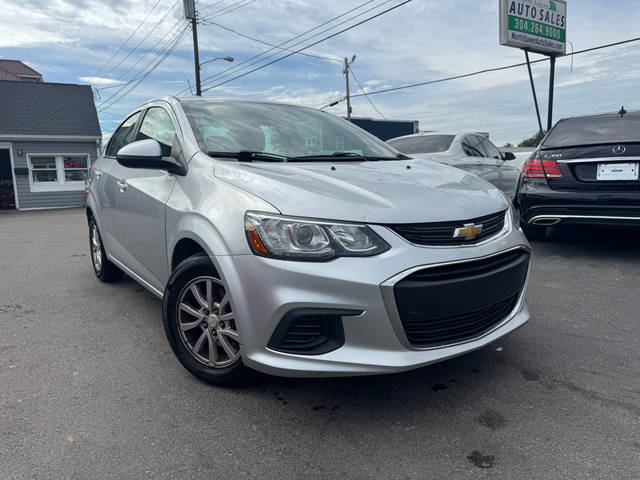 2017 Chevrolet Sonic LT FWD photo