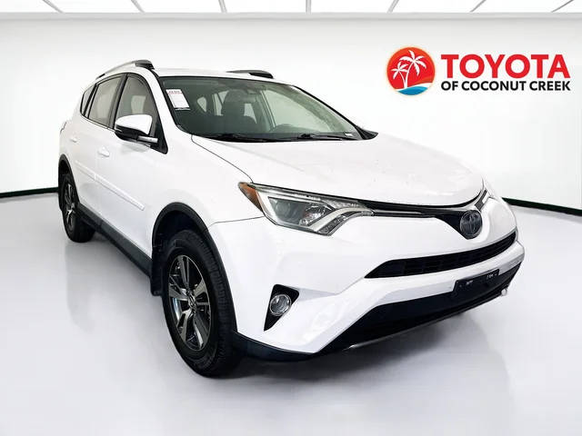 2018 Toyota RAV4 XLE FWD photo