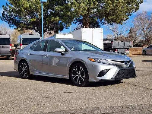 2018 Toyota Camry SE FWD photo
