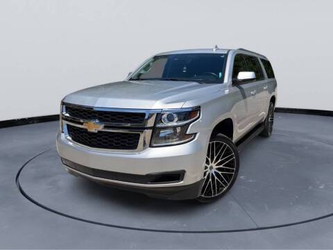 2017 Chevrolet Suburban LT 4WD photo