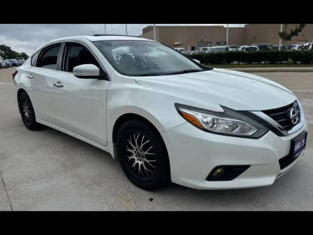 2017 Nissan Altima 2.5 SL FWD photo