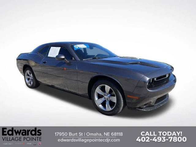 2019 Dodge Challenger SXT RWD photo