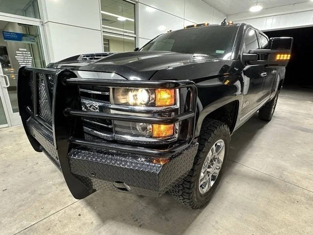 2019 Chevrolet Silverado 2500HD High Country 4WD photo