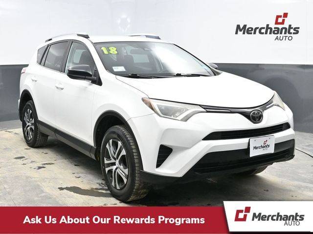 2018 Toyota RAV4 LE FWD photo