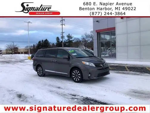 2019 Toyota Sienna XLE AWD photo