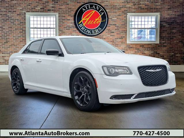 2019 Chrysler 300 Touring RWD photo