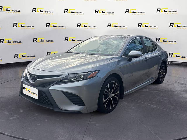 2018 Toyota Camry SE FWD photo