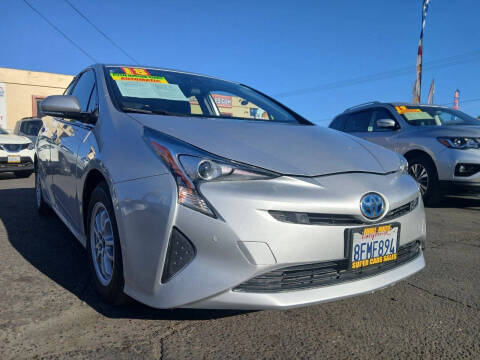 2018 Toyota Prius Two FWD photo