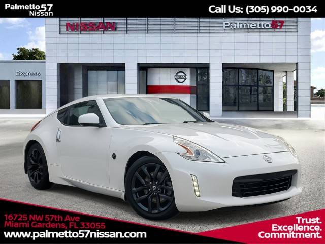 2015 Nissan 370Z  RWD photo