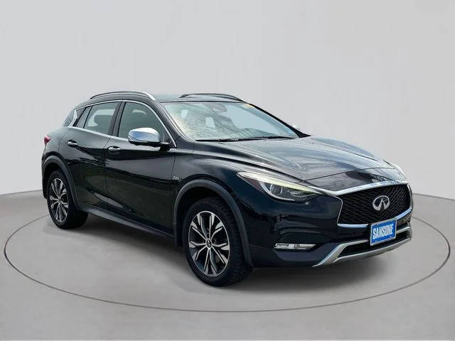 2018 Infiniti QX30 ESSENTIAL AWD photo