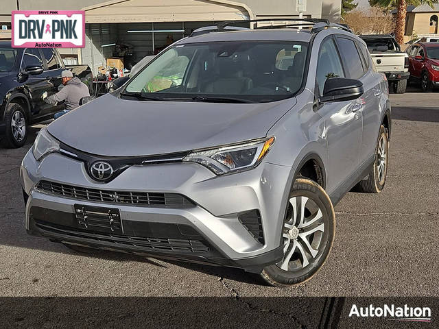 2018 Toyota RAV4 LE FWD photo