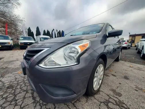 2018 Nissan Versa SV FWD photo