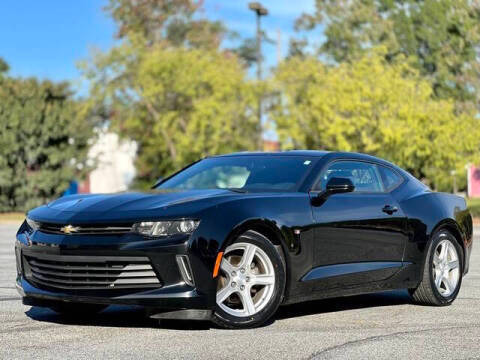 2018 Chevrolet Camaro 1LT RWD photo