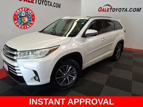 2018 Toyota Highlander XLE AWD photo