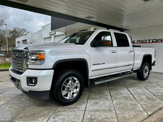 2019 GMC Sierra 3500HD Denali 4WD photo
