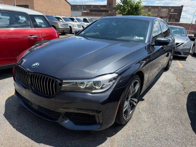 2019 BMW 7 Series 740i RWD photo