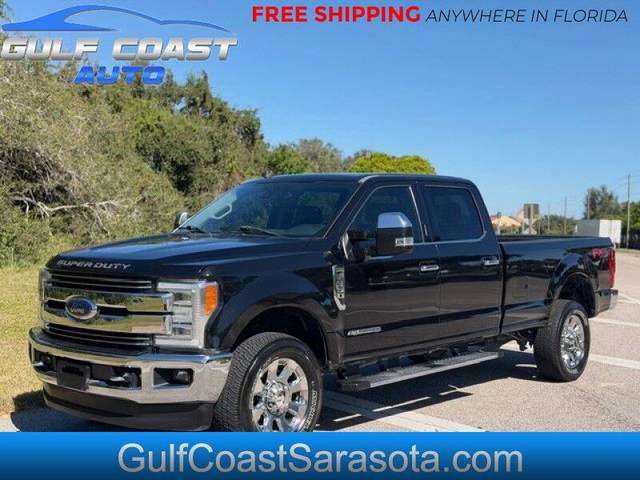 2019 Ford F-350 Super Duty LARIAT 4WD photo