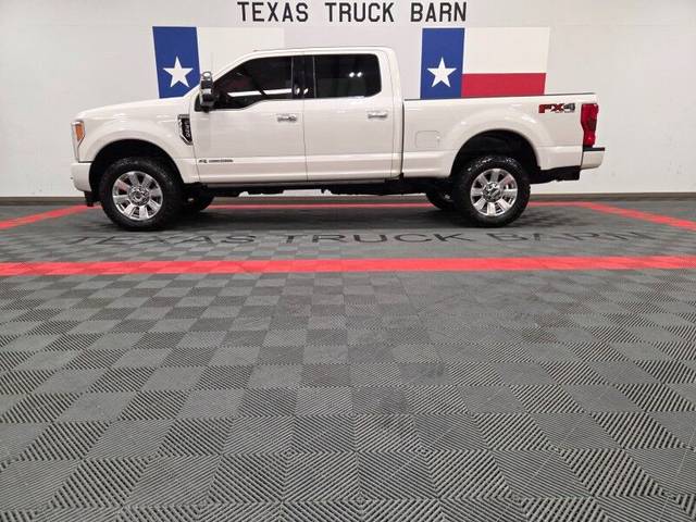 2019 Ford F-350 Super Duty Platinum 4WD photo