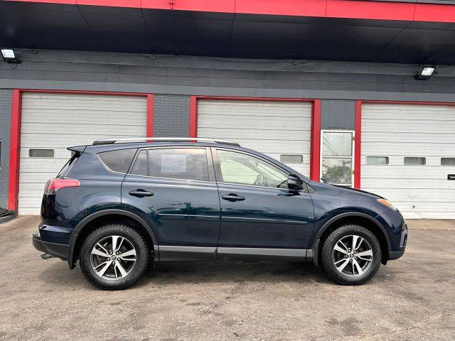 2018 Toyota RAV4 XLE AWD photo