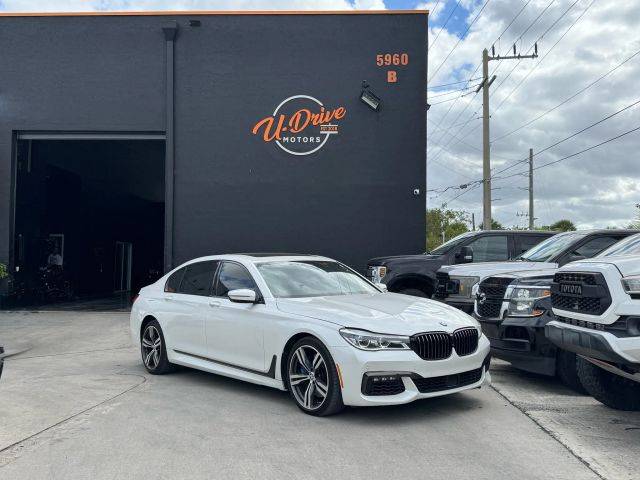 2019 BMW 7 Series 750i RWD photo