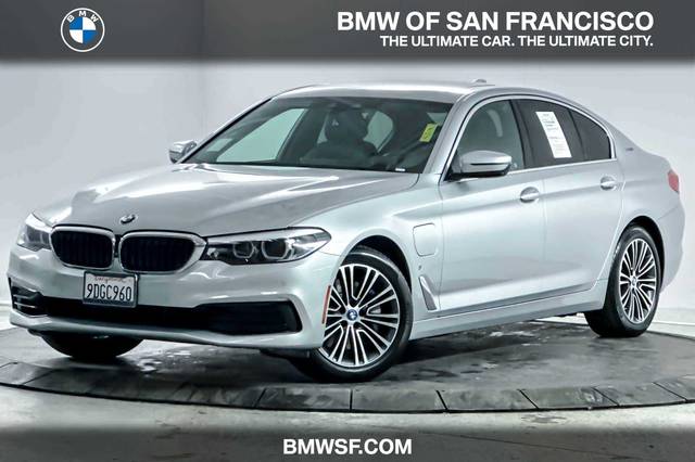 2019 BMW 5 Series 530e iPerformance RWD photo