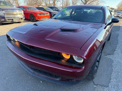 2019 Dodge Challenger SXT RWD photo
