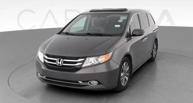 2016 Honda Odyssey Touring FWD photo