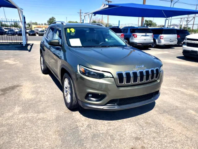 2019 Jeep Cherokee Latitude FWD photo