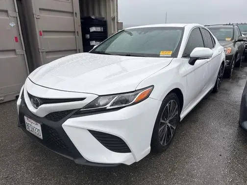 2018 Toyota Camry SE FWD photo