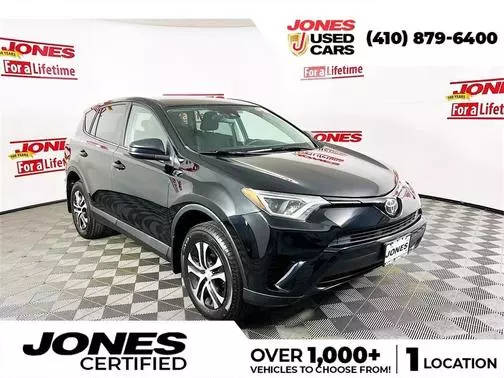 2018 Toyota RAV4 LE FWD photo