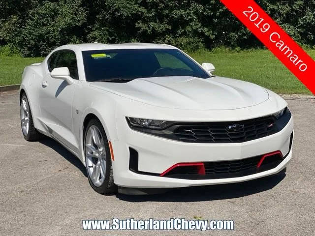 2019 Chevrolet Camaro 1LT RWD photo