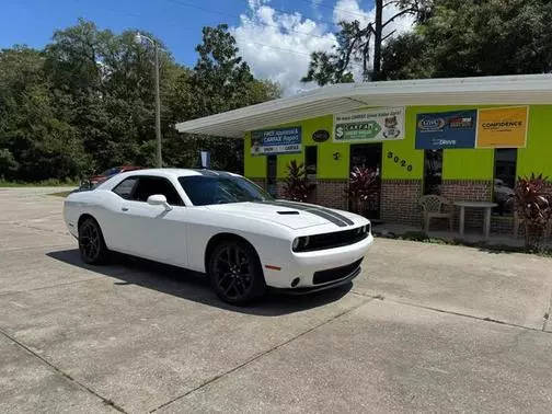 2019 Dodge Challenger SXT RWD photo