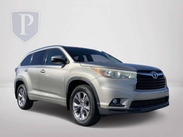 2015 Toyota Highlander XLE FWD photo