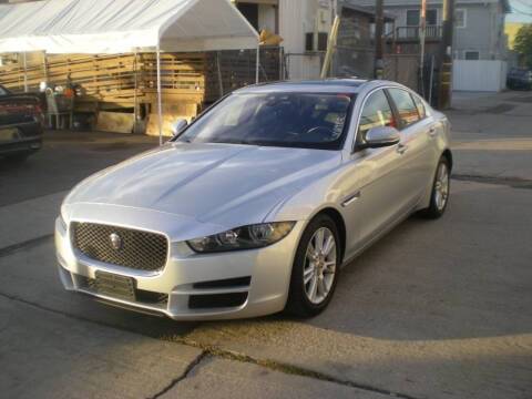 2018 Jaguar XE 20d Premium RWD photo