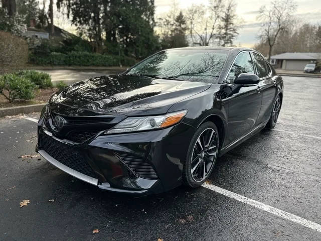 2018 Toyota Camry XSE V6 FWD photo