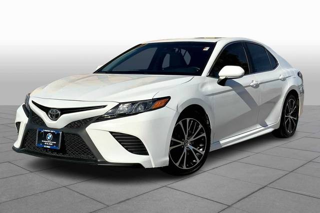 2018 Toyota Camry SE FWD photo