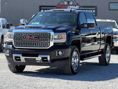 2019 GMC Sierra 2500HD Denali 4WD photo