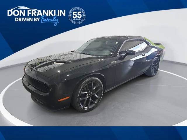 2019 Dodge Challenger SXT RWD photo